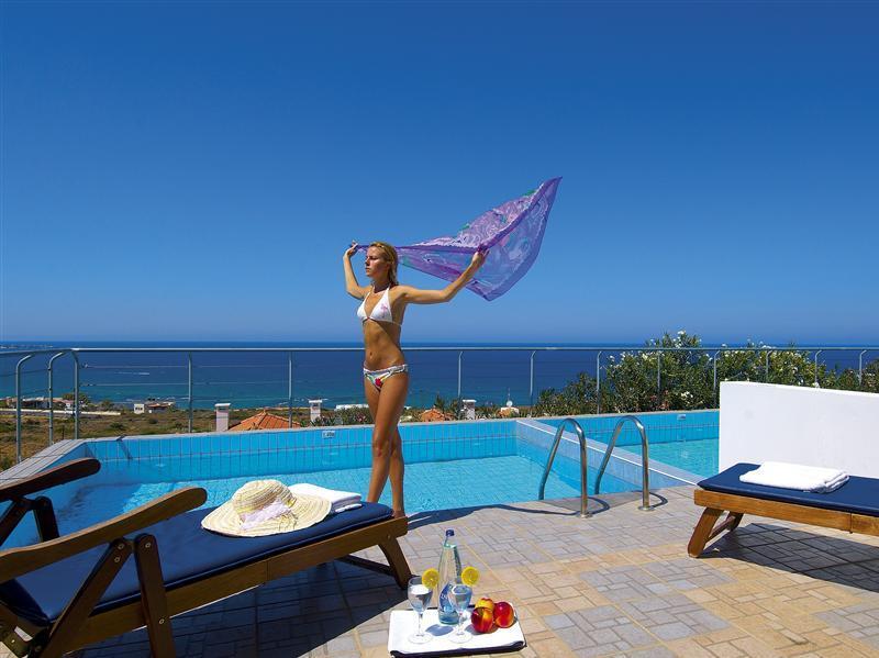 הרסוניסוס Golden Villas - Hotel Apartments & Villas מראה חיצוני תמונה