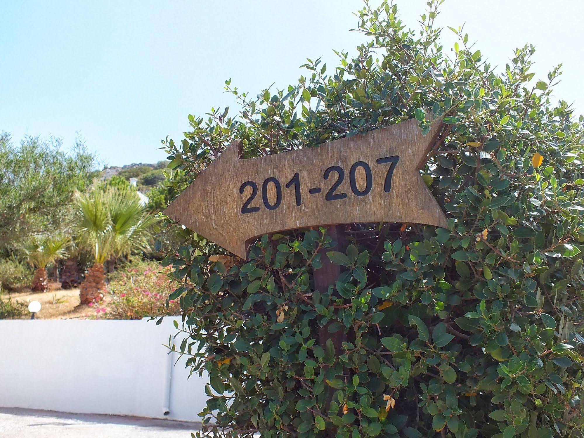 הרסוניסוס Golden Villas - Hotel Apartments & Villas מראה חיצוני תמונה