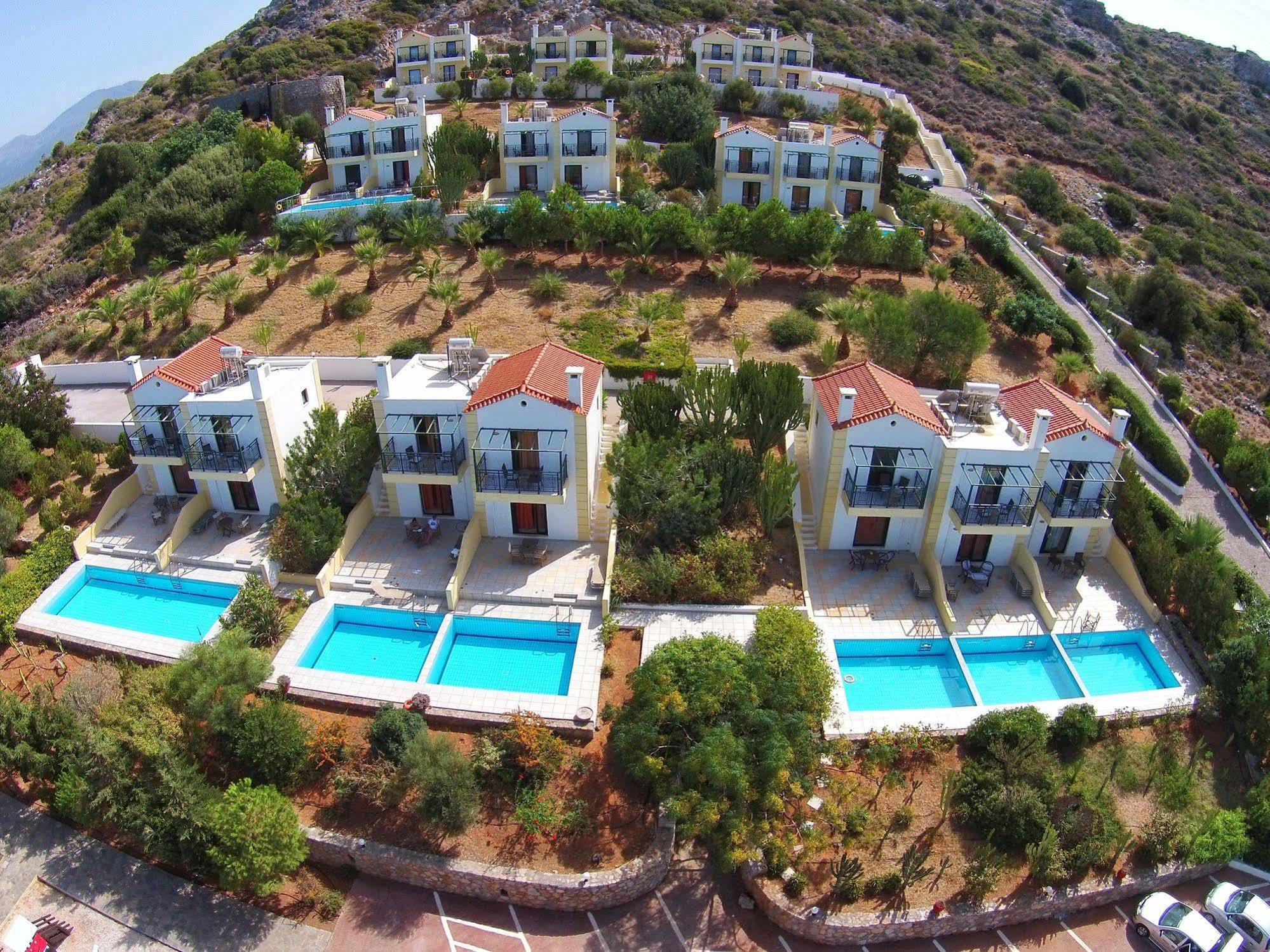הרסוניסוס Golden Villas - Hotel Apartments & Villas מראה חיצוני תמונה