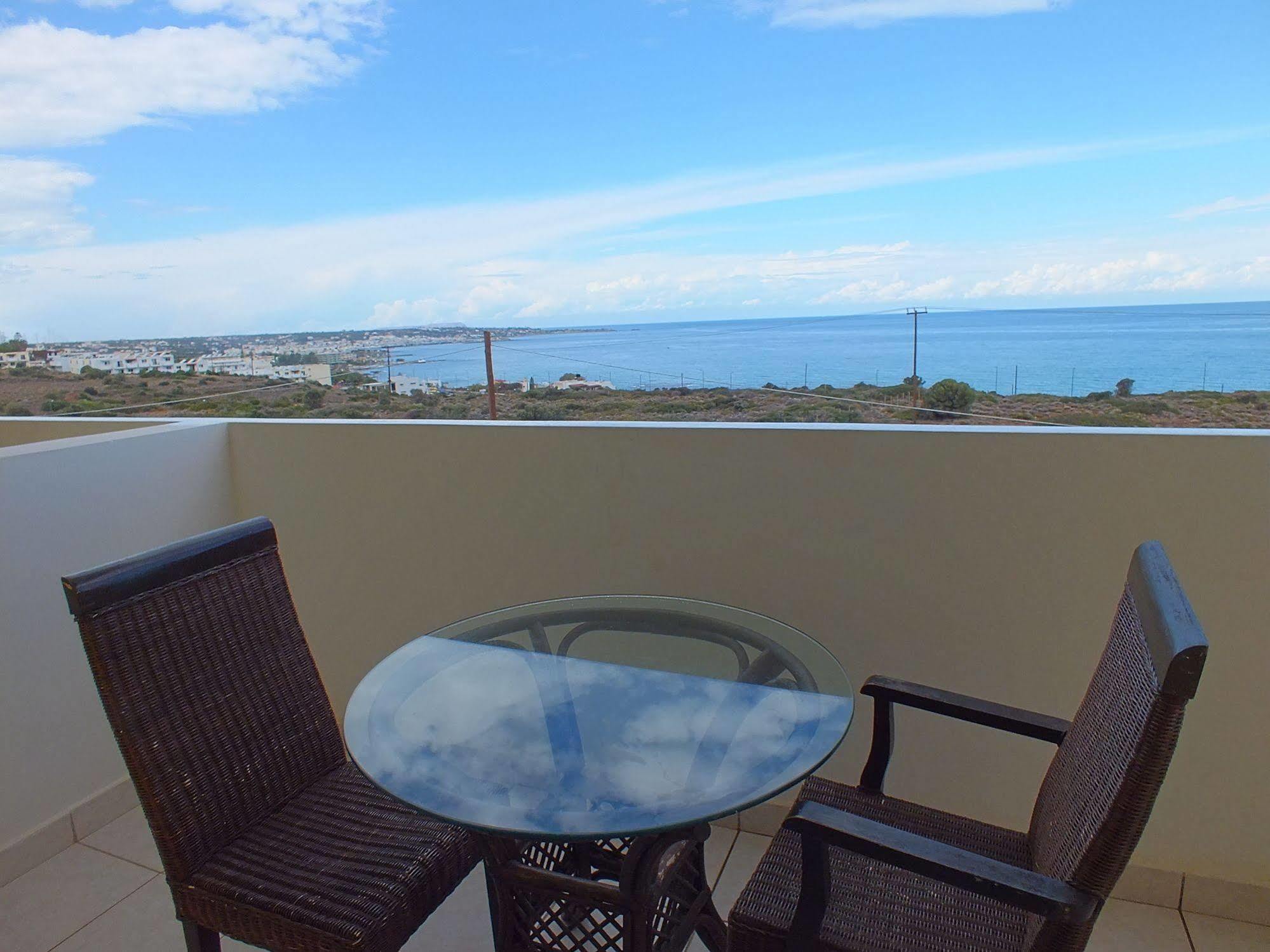 הרסוניסוס Golden Villas - Hotel Apartments & Villas מראה חיצוני תמונה