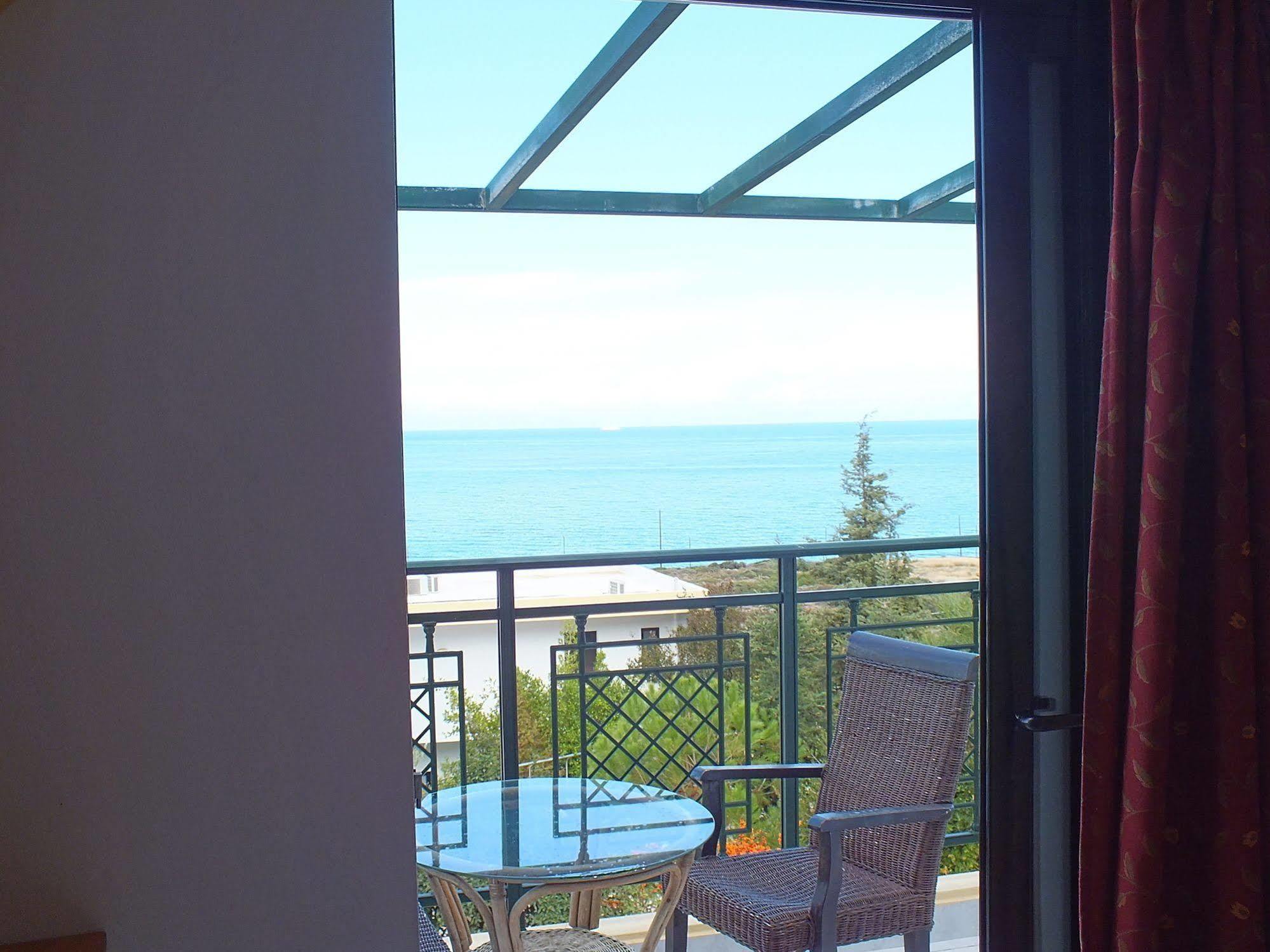 הרסוניסוס Golden Villas - Hotel Apartments & Villas מראה חיצוני תמונה