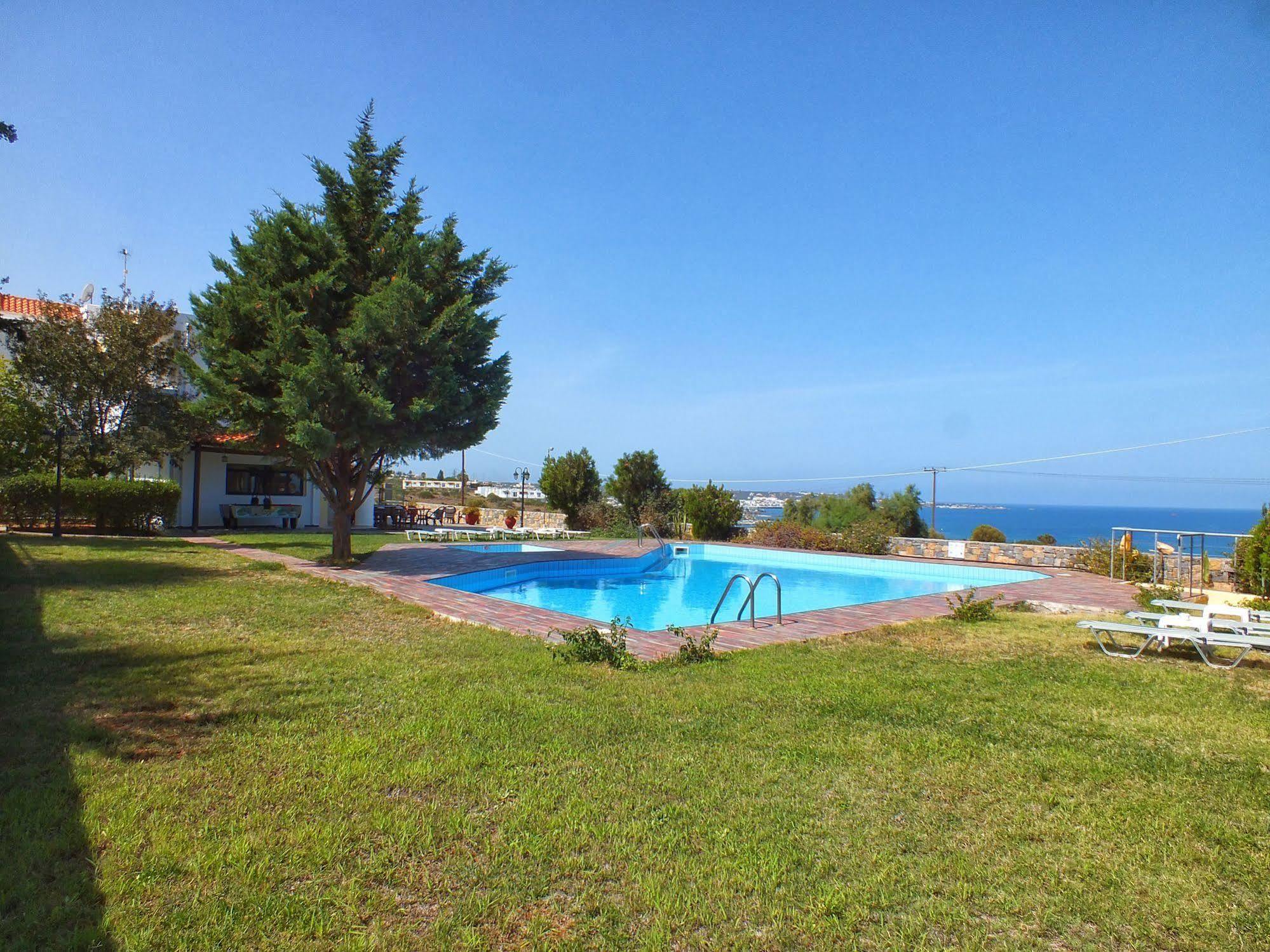 הרסוניסוס Golden Villas - Hotel Apartments & Villas מראה חיצוני תמונה