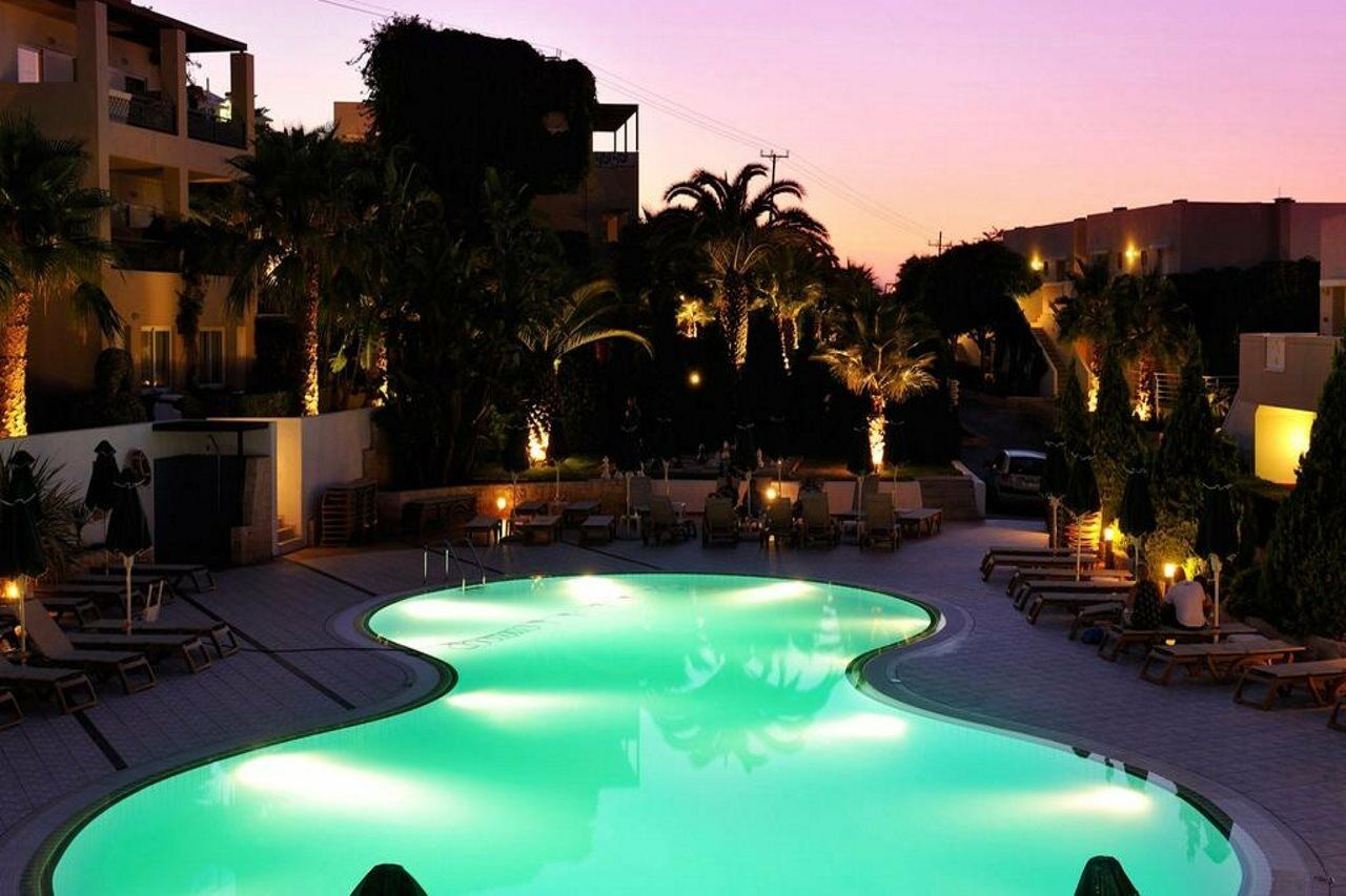 הרסוניסוס Golden Villas - Hotel Apartments & Villas מראה חיצוני תמונה